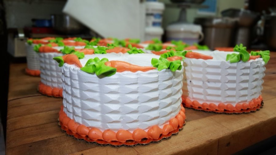 Carrot cakes decorated with basketweave frosting